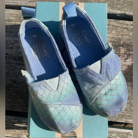 Mermaid Tiny Toms - Picture 3 of 4
